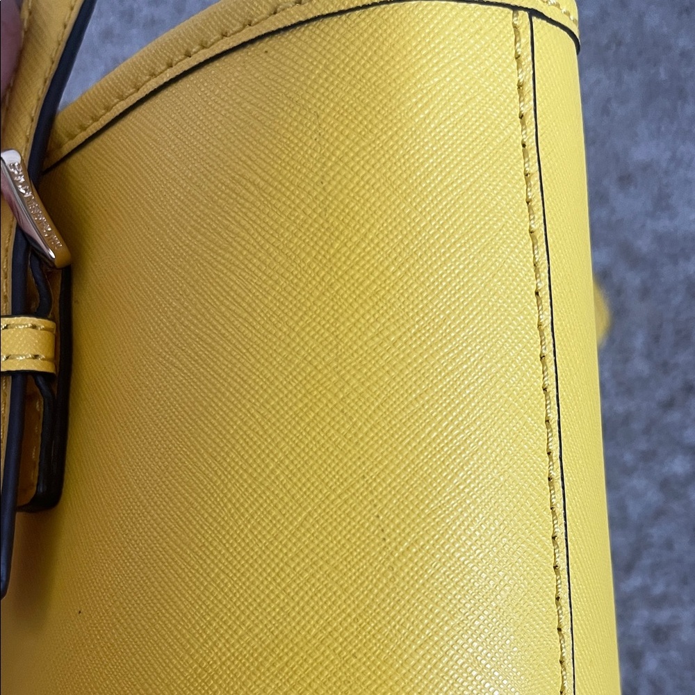 Michael Kors Citrus π Jet Set Travel Tote Leather with Removable Strap - Picture 16 of 16